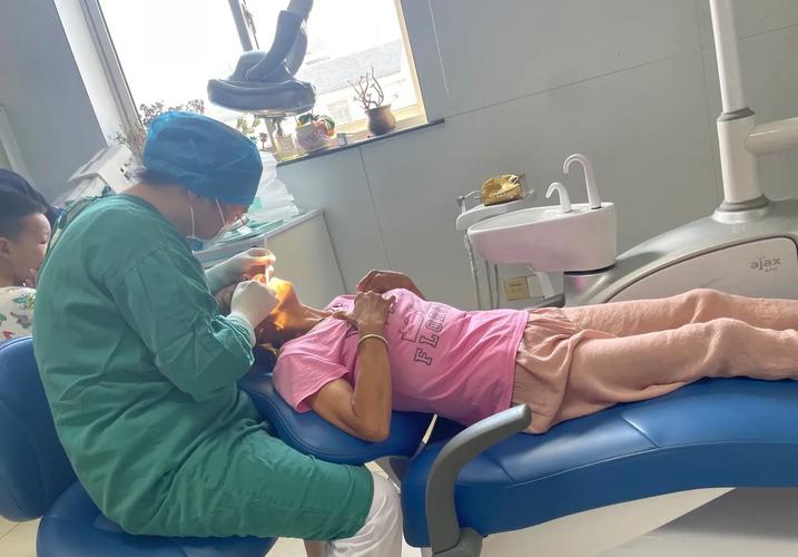 武汉看口臭去口腔科还是消化科？一张表讲清到底该挂哪个号